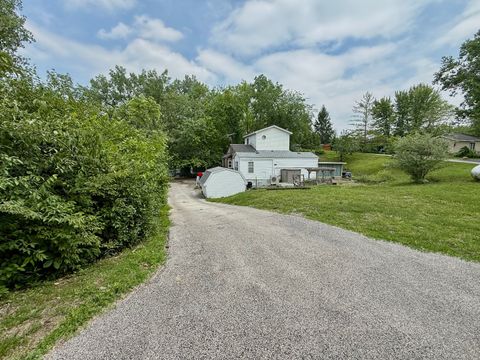 Photo of 46 Lakeshore Drive, Wilmington, IL 60481 (MLS # 12545431)