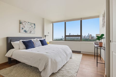 Tiny photo for 2800 N Lake Shore Drive #1504, Chicago, IL 60657 (MLS # 12667151)