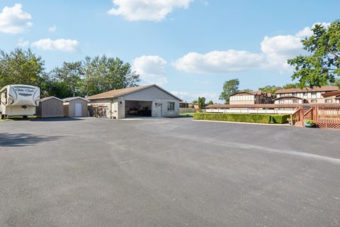 Tiny photo for 2855 Glenwood Lansing Road, Lynwood, IL 60411 (MLS # 12465317)