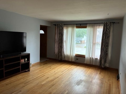 Tiny photo for 5913 W 89th Street, Oak Lawn, IL 60453 (MLS # 12725668)