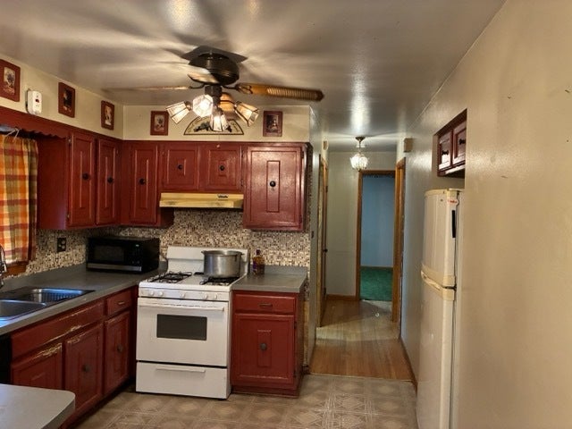 5913 W 89th Street