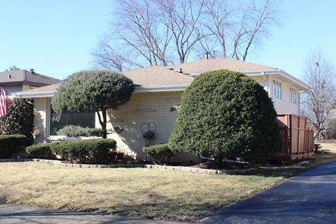 A home in Crestwood