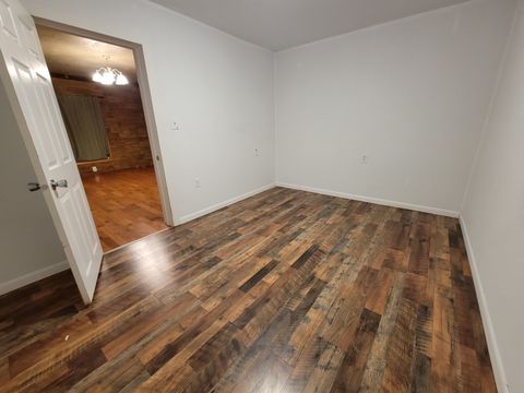 Tiny photo for 915 W Superior Street, Ottawa, IL 61350 (MLS # 12442204)