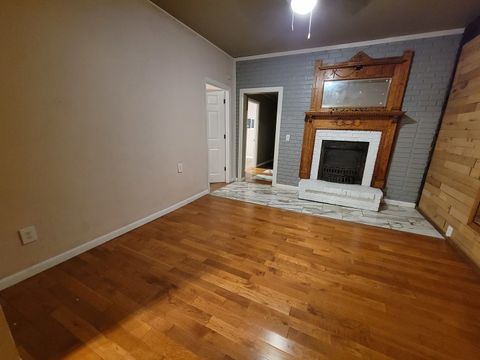 Tiny photo for 915 W Superior Street, Ottawa, IL 61350 (MLS # 12442204)