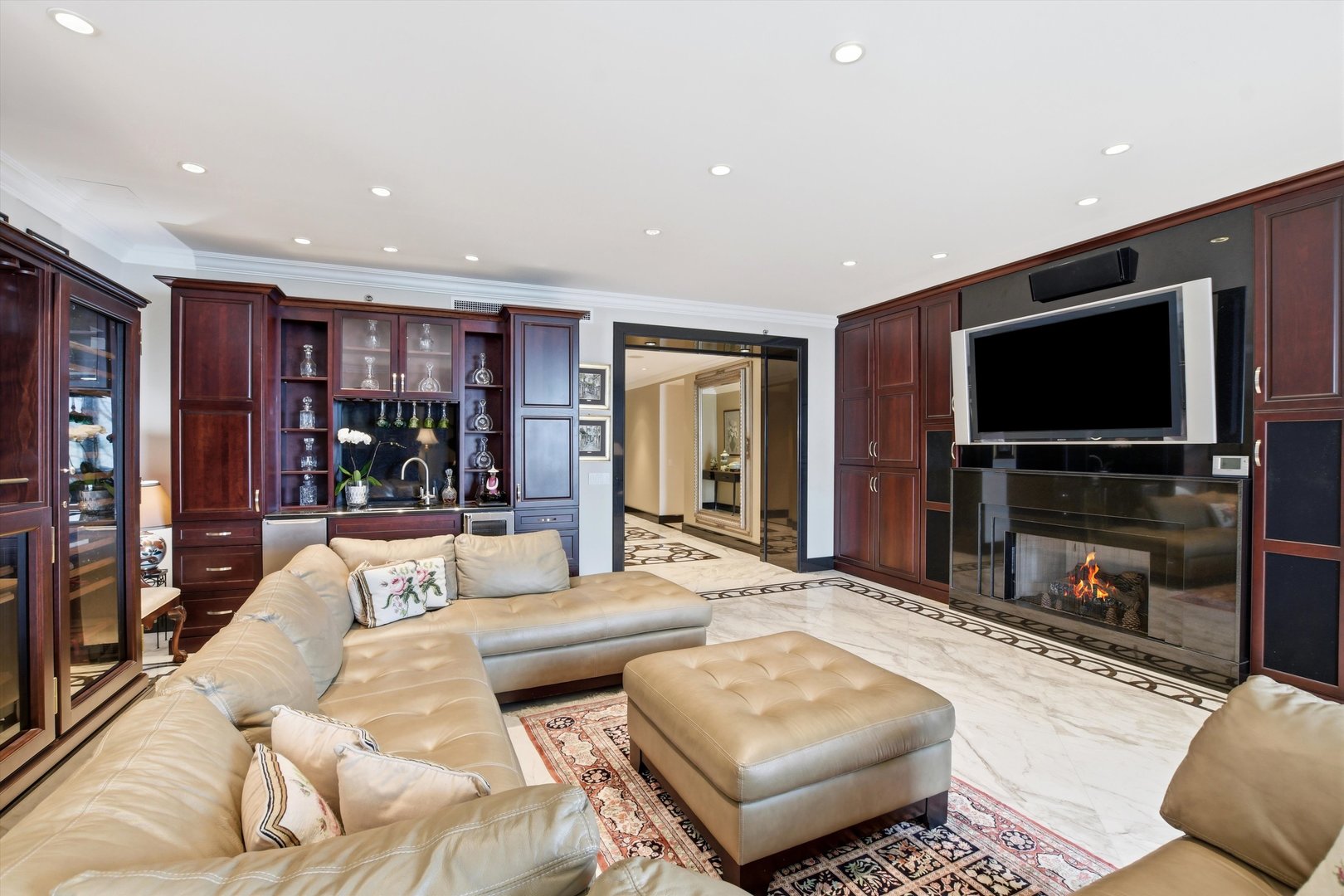 Chicago, Illinois, 60611, United States, 3 Bedrooms Bedrooms, ,4 BathroomsBathrooms,Residential,Active,2021654