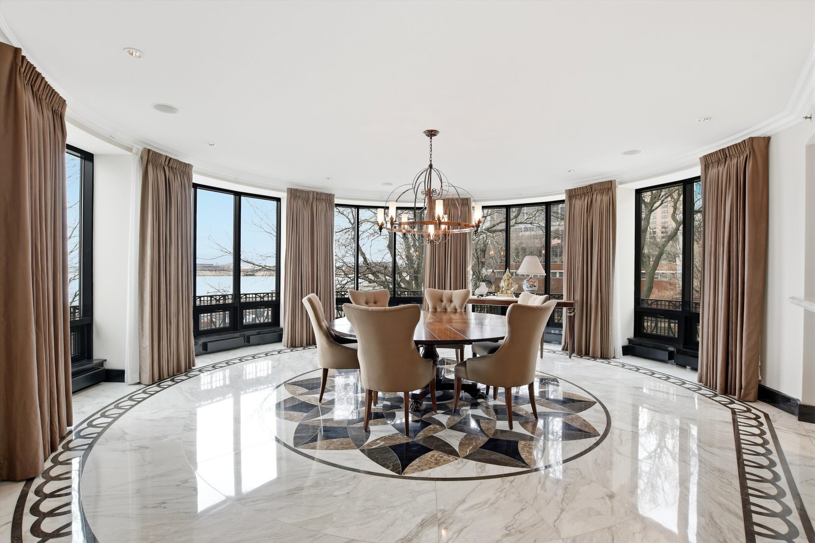 Chicago, Illinois, 60611, United States, 3 Bedrooms Bedrooms, ,4 BathroomsBathrooms,Residential,Active,2021654