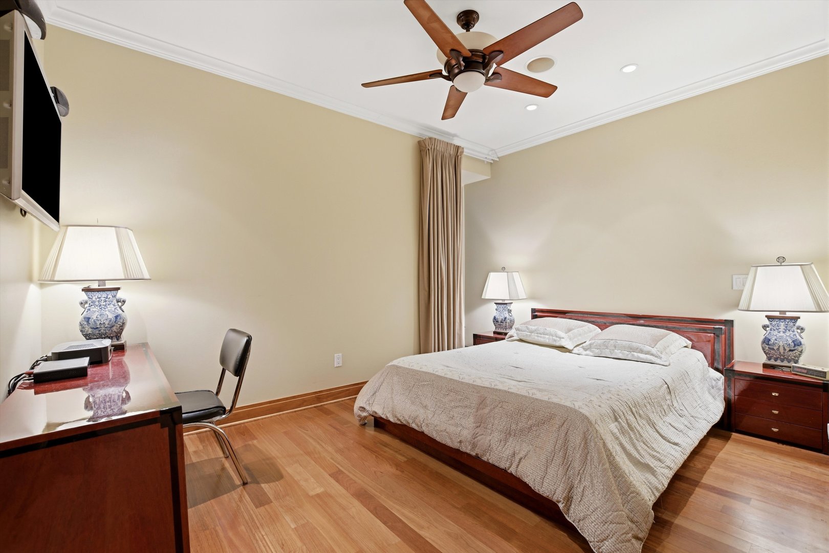 Chicago, Illinois, 60611, United States, 3 Bedrooms Bedrooms, ,4 BathroomsBathrooms,Residential,Active,2021654