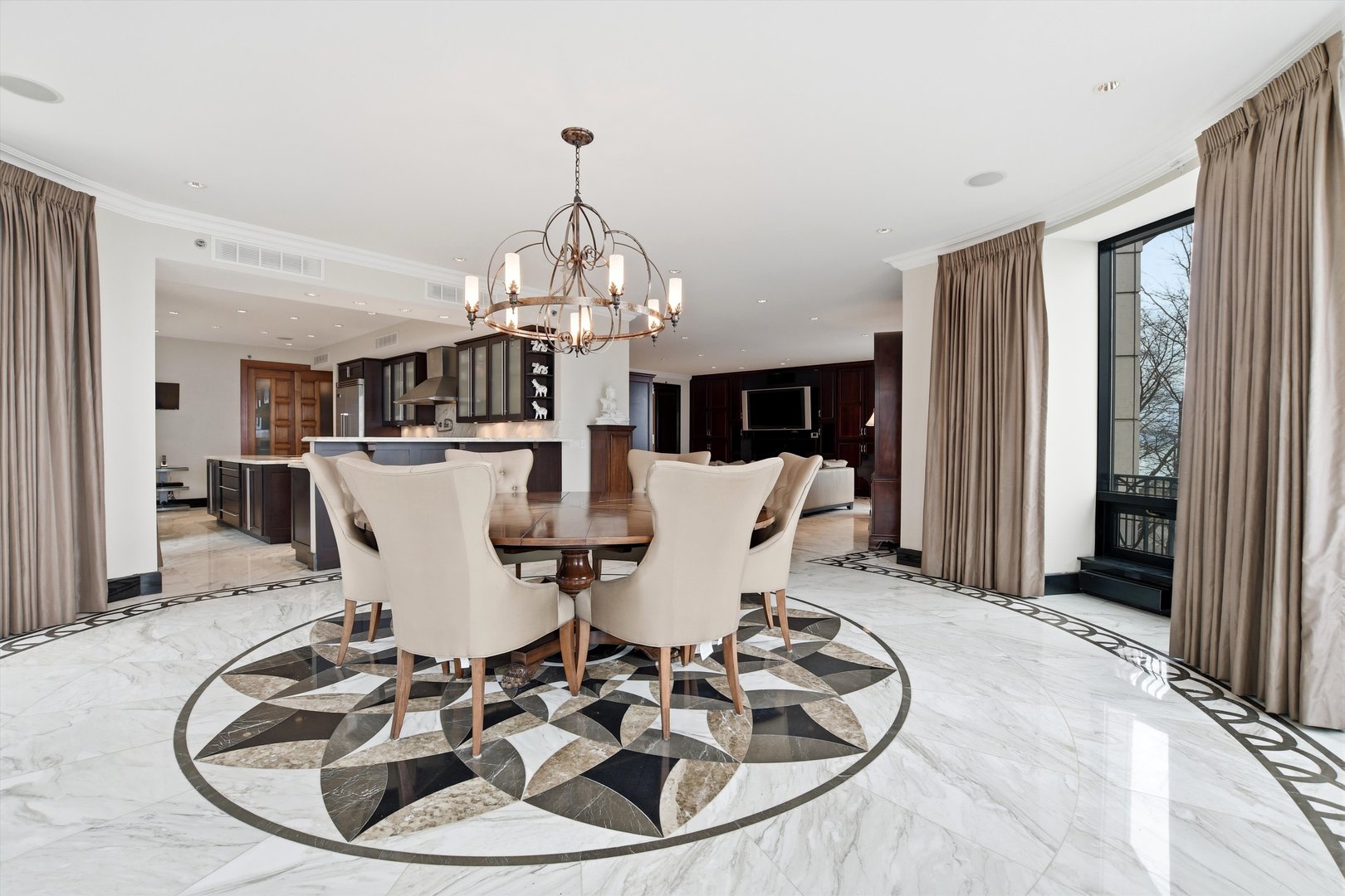 Chicago, Illinois, 60611, United States, 3 Bedrooms Bedrooms, ,4 BathroomsBathrooms,Residential,Active,2021654