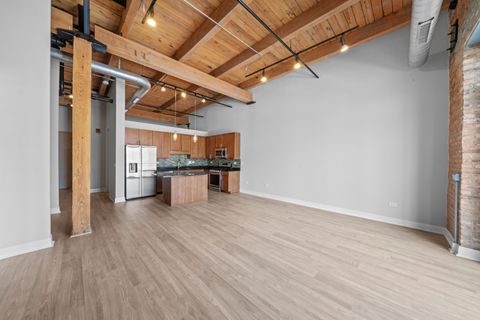 Tiny photo for 770 W Gladys Avenue #604, Chicago, IL 60661 (MLS # 12591286)