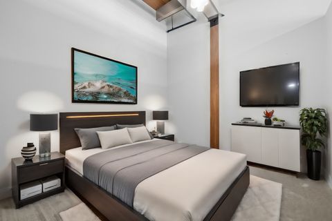 Tiny photo for 770 W Gladys Avenue #604, Chicago, IL 60661 (MLS # 12591286)