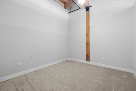 Tiny photo for 770 W Gladys Avenue #604, Chicago, IL 60661 (MLS # 12591286)