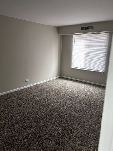 Tiny photo for 1615 E Central Road #111B, Arlington Heights, IL 60005 (MLS # 12590866)