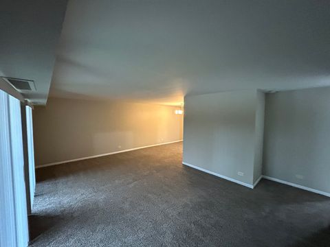 Tiny photo for 1615 E Central Road #111B, Arlington Heights, IL 60005 (MLS # 12590866)