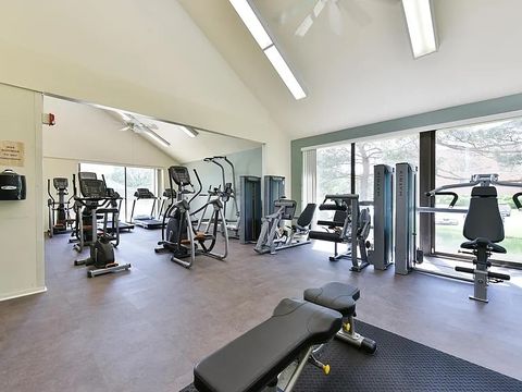 Tiny photo for 1615 E Central Road #111B, Arlington Heights, IL 60005 (MLS # 12590866)