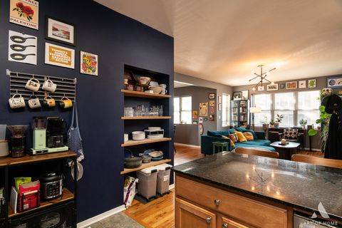 Tiny photo for 4307 N Troy Street #1, Chicago, IL 60618 (MLS # 12498026)
