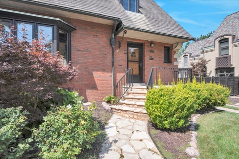 Tiny photo for 10012 S Damen Avenue, Chicago, IL 60643 (MLS # 12745516)
