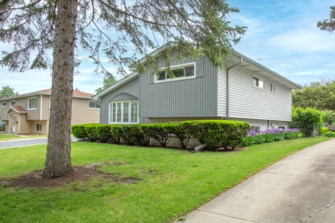 Tiny photo for 921 S Iowa Avenue, Addison, IL 60101 (MLS # 12658081)