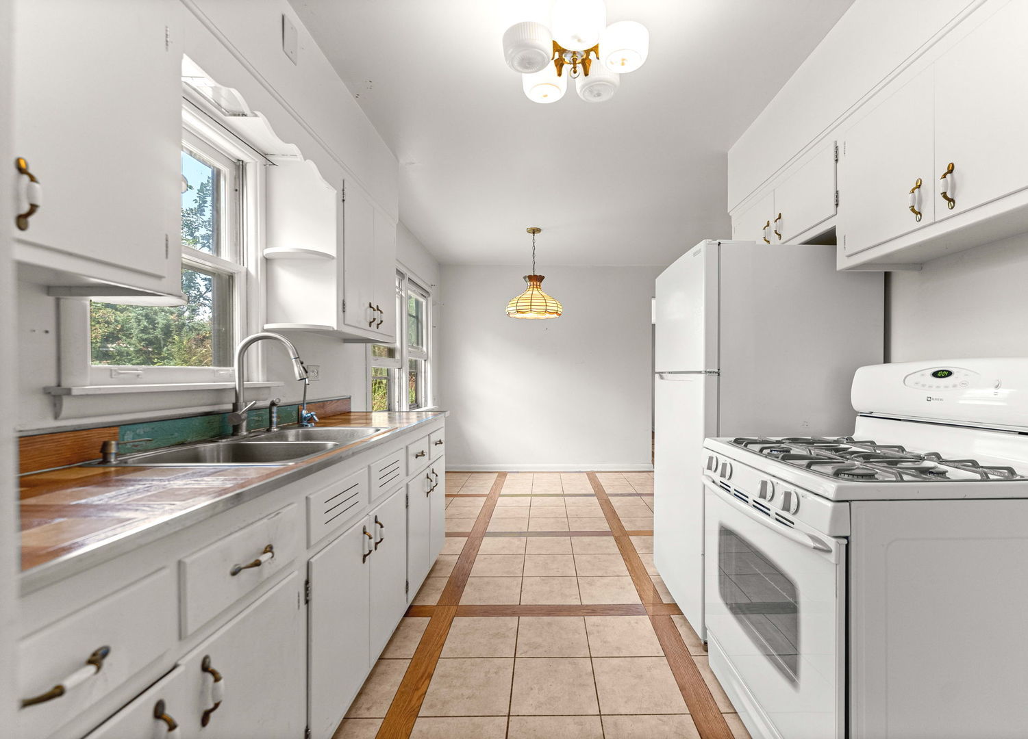424 Village Road