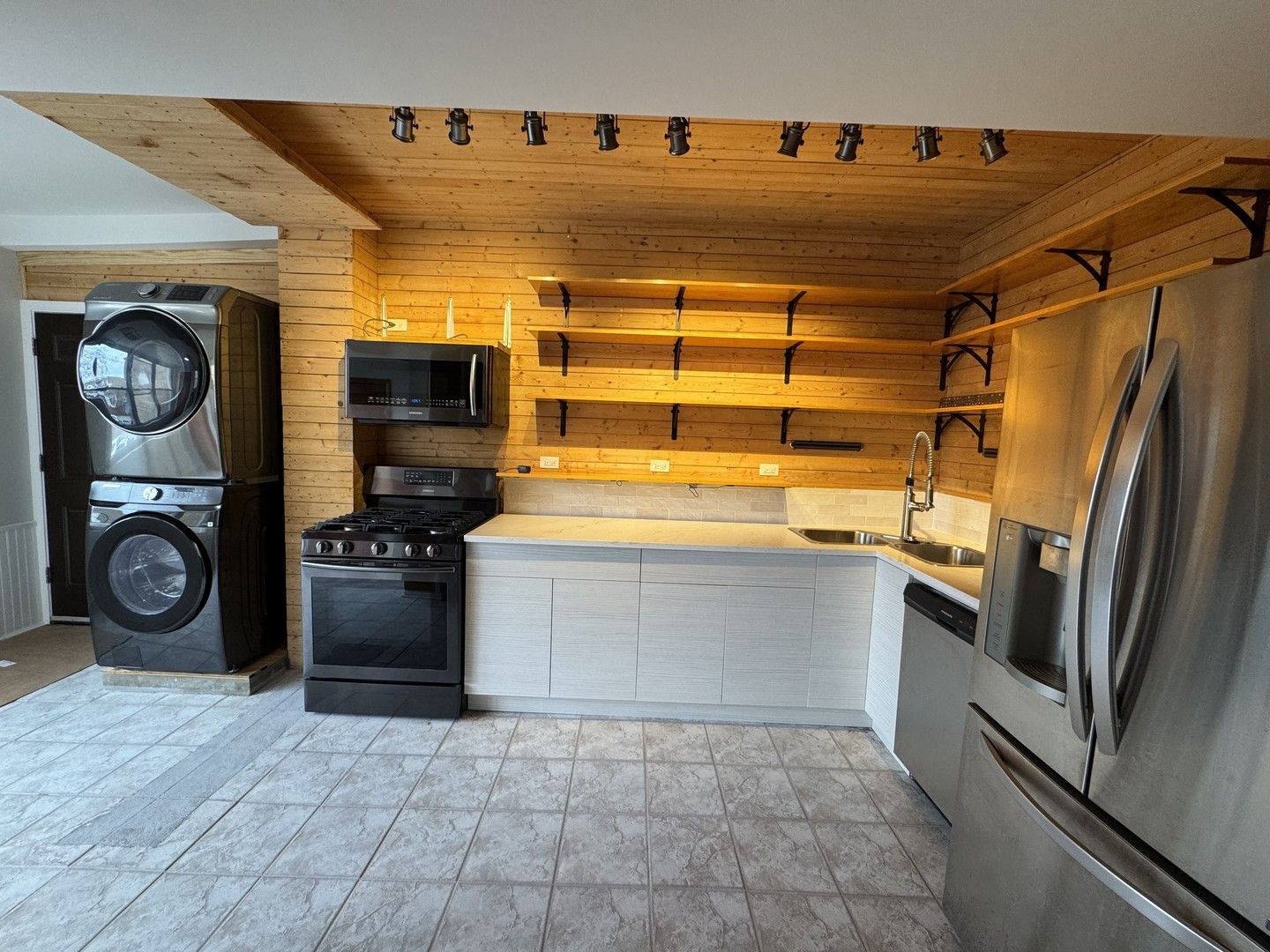 5816 W Higgins Avenue 2