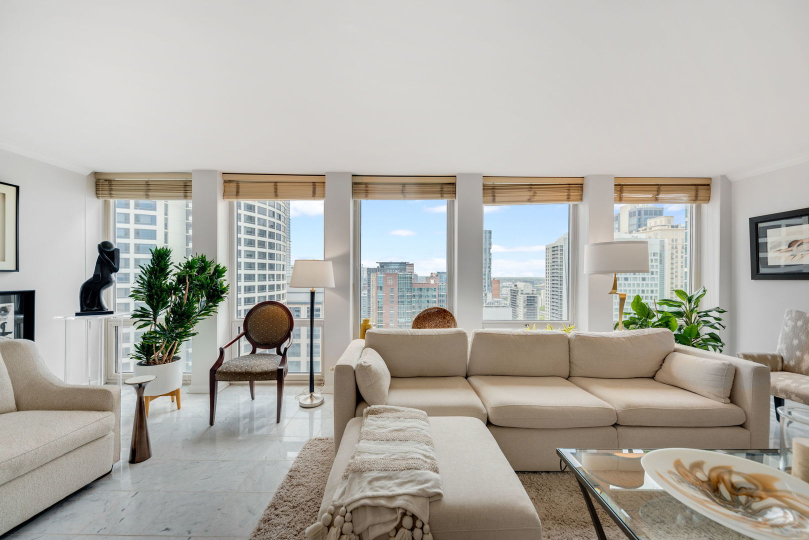 111 E Chestnut Street 31J