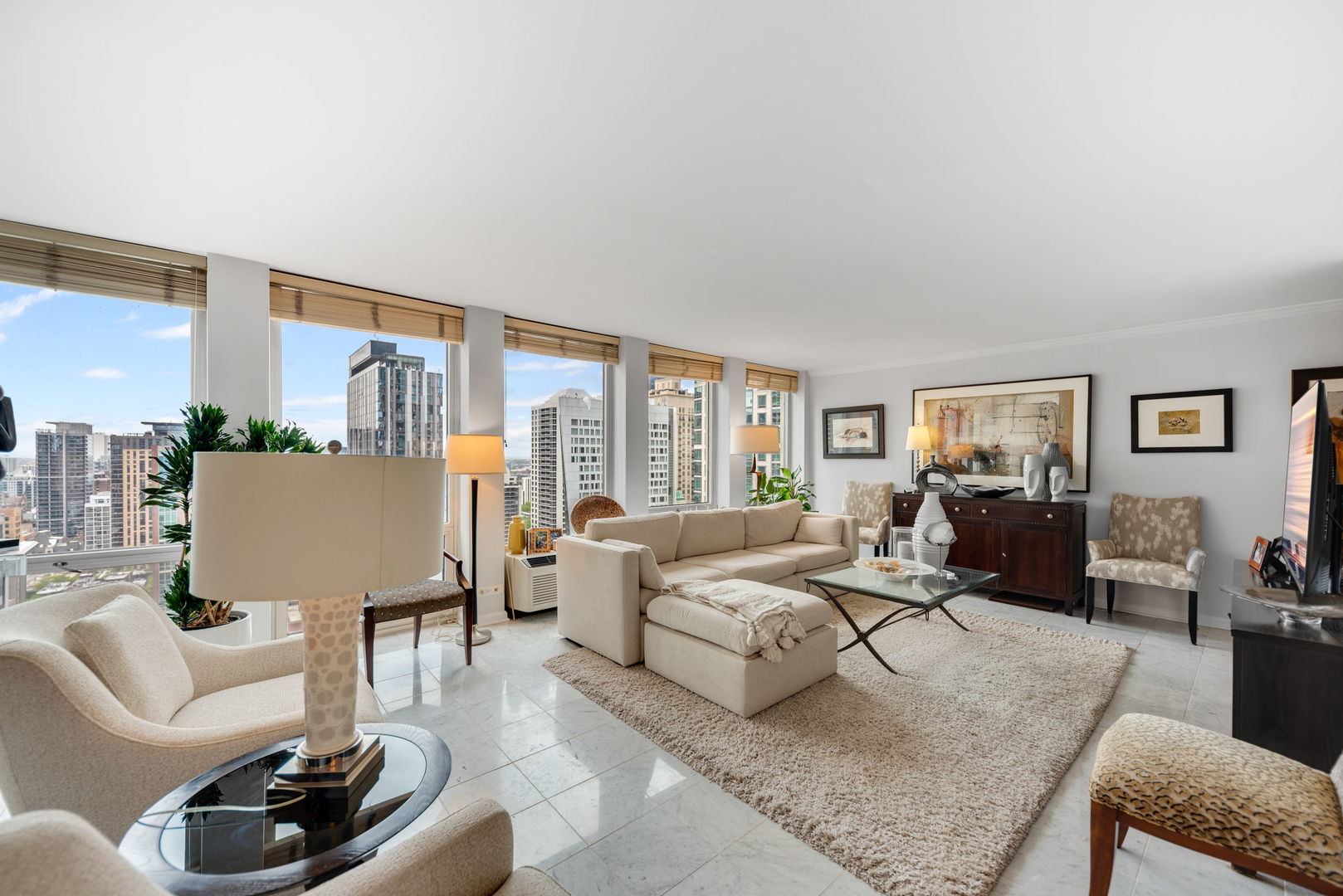 111 E Chestnut Street 31J