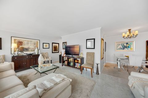 Tiny photo for 111 E Chestnut Street #31J, Chicago, IL 60611 (MLS # 12643392)