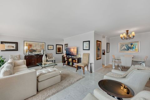 Tiny photo for 111 E Chestnut Street #31J, Chicago, IL 60611 (MLS # 12643392)
