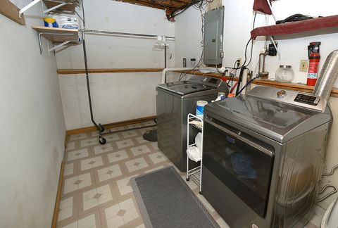 Tiny photo for 1403 Dakota Drive, Ottawa, IL 61350 (MLS # 12449366)