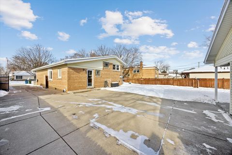 Tiny photo for 5123 Wolfe Drive, Oak Lawn, IL 60453 (MLS # 12530296)