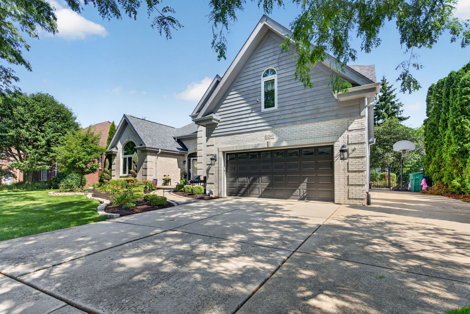 1297 Drawbridge Lane