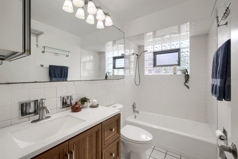 Tiny photo for 406 FRANKLIN Avenue #2D, River Forest, IL 60305 (MLS # 12756957)