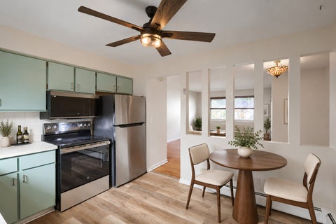 Tiny photo for 406 FRANKLIN Avenue #2D, River Forest, IL 60305 (MLS # 12756957)