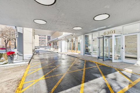 Tiny photo for 6301 N Sheridan Road #14M, Chicago, IL 60660 (MLS # 12556013)