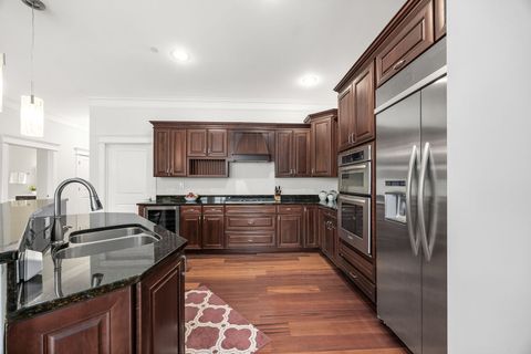 Tiny photo for 4929 FOREST Avenue #2E, Downers Grove, IL 60515 (MLS # 12518379)