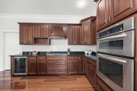 Tiny photo for 4929 FOREST Avenue #2E, Downers Grove, IL 60515 (MLS # 12518379)