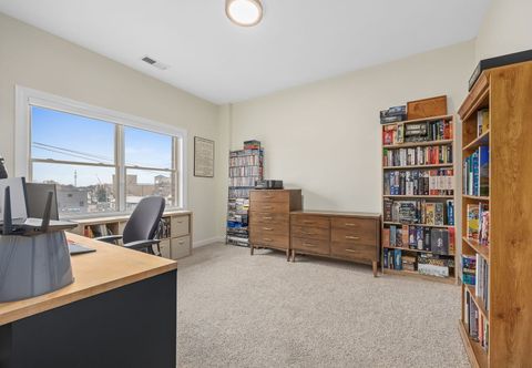 Tiny photo for 4929 FOREST Avenue #2E, Downers Grove, IL 60515 (MLS # 12518379)