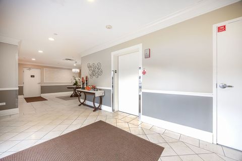 Tiny photo for 4929 FOREST Avenue #2E, Downers Grove, IL 60515 (MLS # 12518379)