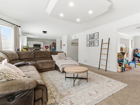 Tiny photo for 2001 Madison Avenue, Gurnee, IL 60031 (MLS # 12606277)