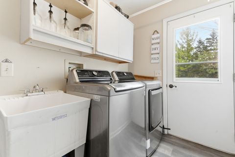 Tiny photo for 2001 Madison Avenue, Gurnee, IL 60031 (MLS # 12606277)