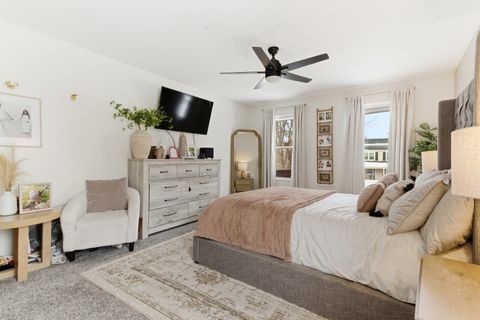 Tiny photo for 2001 Madison Avenue, Gurnee, IL 60031 (MLS # 12606277)