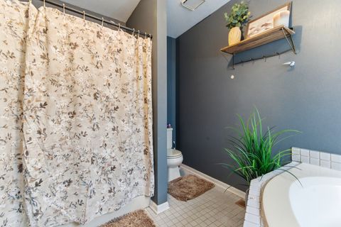 Tiny photo for 2001 Madison Avenue, Gurnee, IL 60031 (MLS # 12606277)