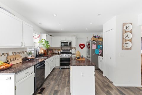 Tiny photo for 2001 Madison Avenue, Gurnee, IL 60031 (MLS # 12606277)