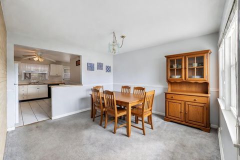 Tiny photo for 915 S Na Wa Ta Avenue, Mount Prospect, IL 60056 (MLS # 12595970)
