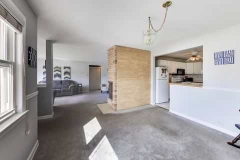 Tiny photo for 915 S Na Wa Ta Avenue, Mount Prospect, IL 60056 (MLS # 12595970)