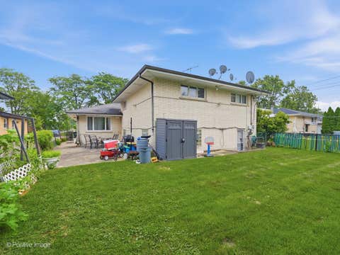Tiny photo for 4308 Elm Avenue, Brookfield, IL 60513 (MLS # 12737254)