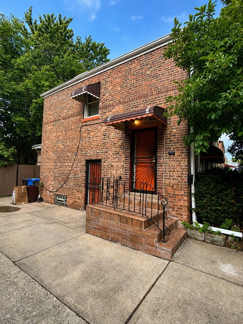 Tiny photo for 2108 E 95th Place, Chicago, IL 60617 (MLS # 12747088)