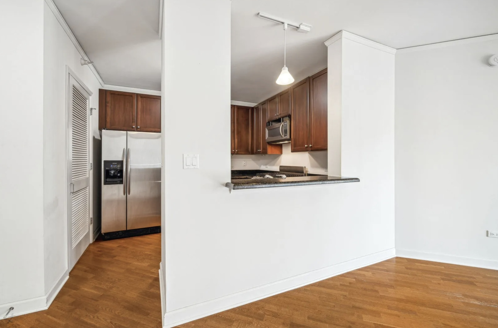 420 E Waterside Drive 2002