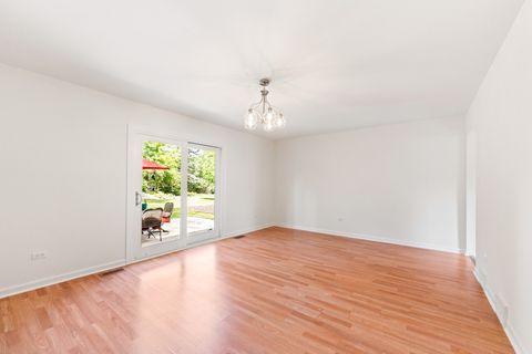 Tiny photo for 1912 FRIARS Lane, Mundelein, IL 60060 (MLS # 12460224)