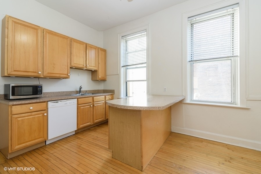 1939 W Thomas Street