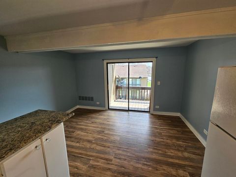 Tiny photo for 58 Vail Colony #7, Fox Lake, IL 60020 (MLS # 12616189)